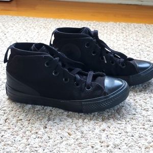 Black Chuck Taylor All star Converse high tops